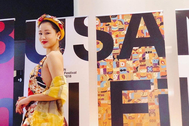 Trước "Về nhà đi con" ngoại truyện, Maya từng đóng "Scandal: Bí mật thảm đỏ", "Cô dâu đại chiến 2", "Sài Gòn, anh yêu em", "Xóm trọ 3D", "Người vợ ba".