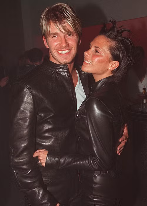 Sau hôn lễ, cặp đôi nổi tiếng của Hollywood dính như sam.