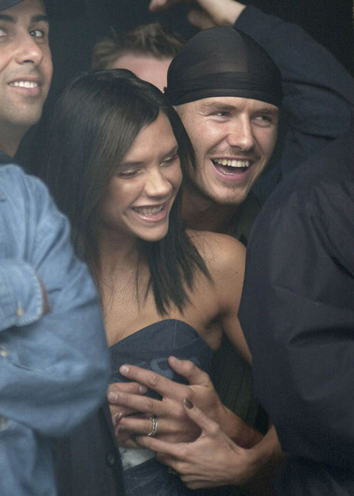 Victoria và ông xã có nhiều khoảnh khắc tình tứ bên nhau trước công chúng.