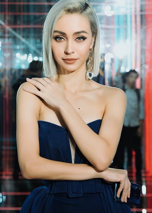 Từ khi chia tay Cường Seven, Mlee chuyển hướng sang hình ảnh gợi cảm nhưng vẫn cá tính.