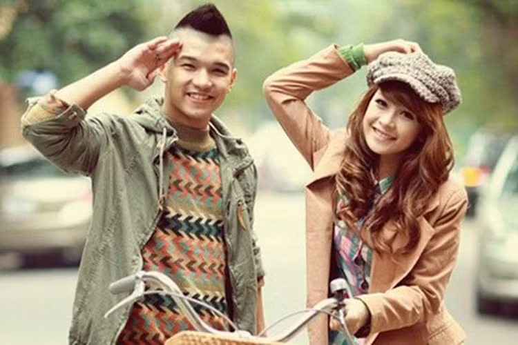 Đã 6 năm kể từ ngày chia tay Chi Pu, Cường Seven vẫn tham gia hoạt động showbiz và mới đây bị đồn làm đám cưới với bạn gái tin đồn Vũ Ngọc Anh. Tuy nhiên, Cường Seven đã lên tiếng phủ nhận. Hình ảnh bị nhầm tưởng là đám cưới thực tế là dự án chung của cả hai. Ảnh: Lao động