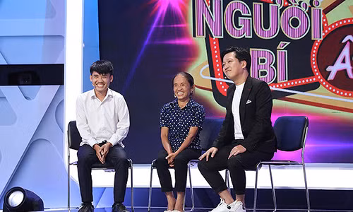 “Thach thuc danh hai” co lam lo khi moi ba Tan Vlog?-Hinh-2