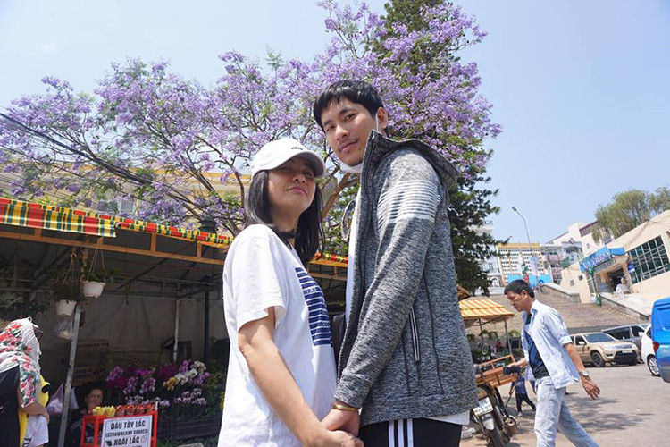 Sau lùm xùm, Kiều Minh Tuấn và Cát Phượng vẫn hạnh phúc bên nhau.