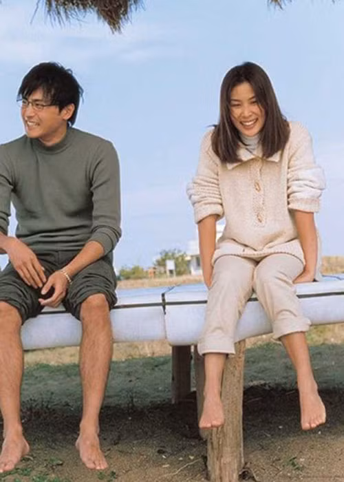 Từ bạn bè, hai diễn viên bằng tuổi chuyển sang mối quan hệ hẹn hò vào năm 2007 rồi kết hôn sau 3 năm yêu nhau.