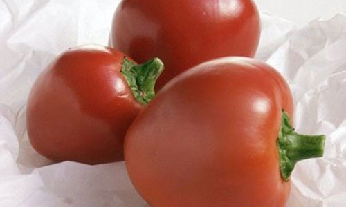 1. Ớt anh đào pimiento: Giống ớt anh đào Pimiento – thường được tìm thấy trong món nhồi ô liu xanh Tây Ban Nha – độ cay 100-900 SHU.