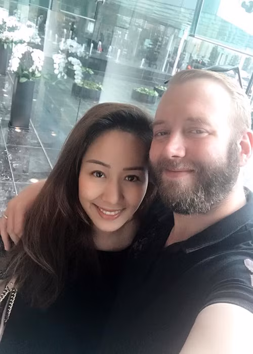 Sau khi lấy chồng Tây, Hoa hậu có gia thế khủng nhất ở Việt Nam ít xuất hiện trước công chúng.