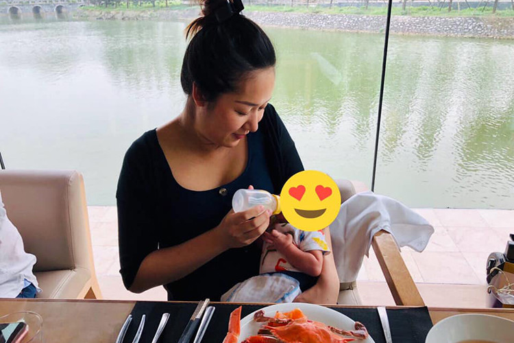 Con gái của Phương Lan tên Lan Vy, tiếng Anh là Livia.