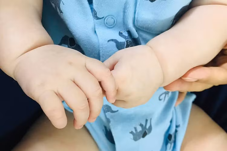 Vốn kín tiếng nên vợ chồng Phương Lan giấu hình ảnh con gái với công chúng.