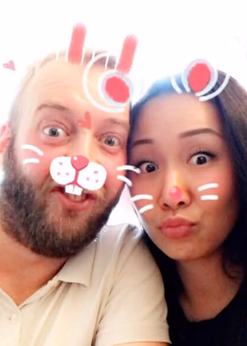 Phương Lan được ông xã chiều chuộng. Theo lời người đẹp, chồng cô là người biết chia sẻ, luôn chăm sóc, yêu thương cô, có trí tuệ, bản lĩnh và có tài nấu ăn.