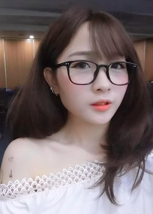 Nữ diễn viên phim "Về nhà đi con" ngoại truyện sở hữu gương mặt xinh đẹp nhưng chiều cao lại khiêm tốn 1m56.