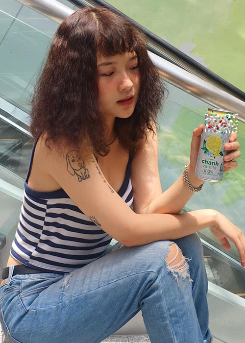 Trang cá nhân của hot girl sinh năm 1996 hiện có hơn 300.000 người theo dõi.