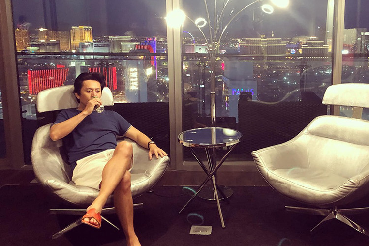 Mỗi lần trở về nước, anh gần như không tham gia gameshow hay đóng phim.