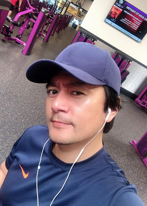 Nam diễn viên tìm được cuộc sống bình yên tại Mỹ.