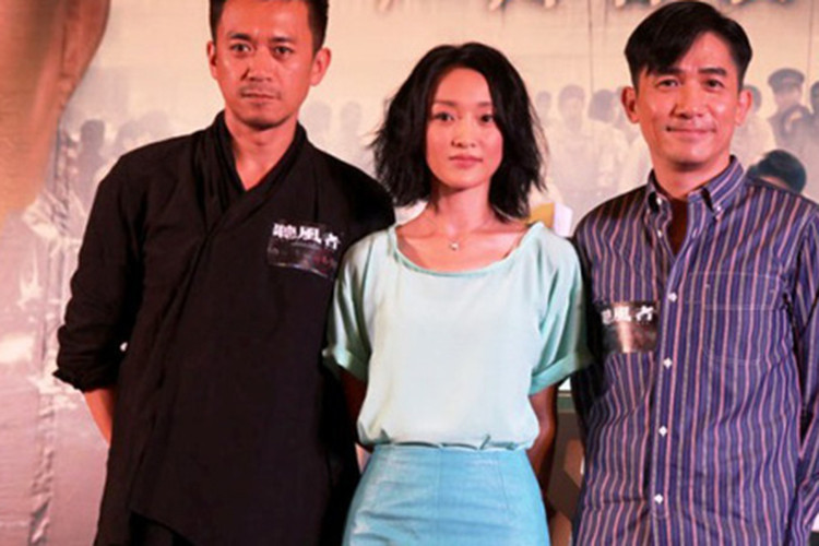 Trước mọi tin đồn tình ái với ông xã của Lưu Gia Linh, Châu Tấn một mực phủ nhận vào năm 2013.