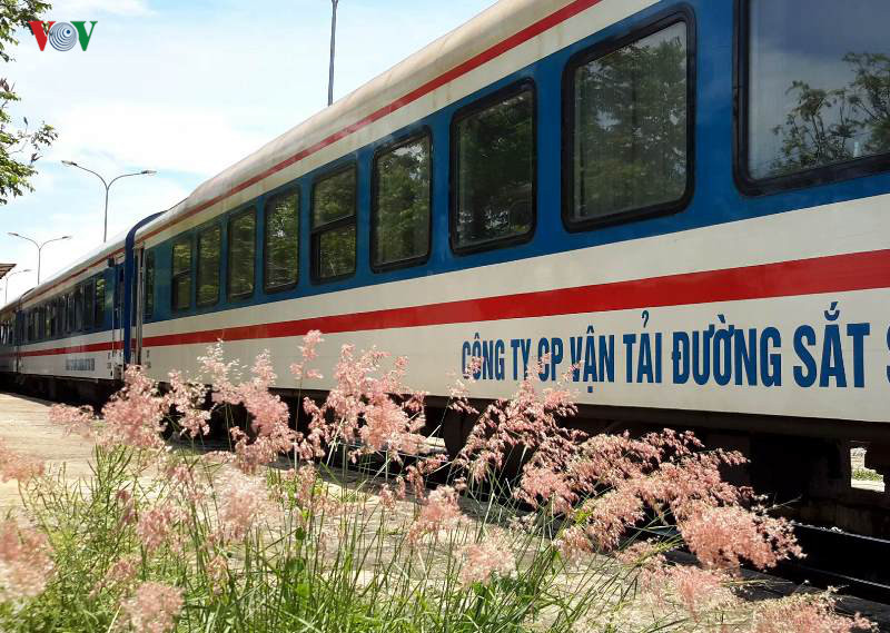 Quoc khanh 2/9: Tau xe da san sang cho nhu cau di lai-Hinh-4