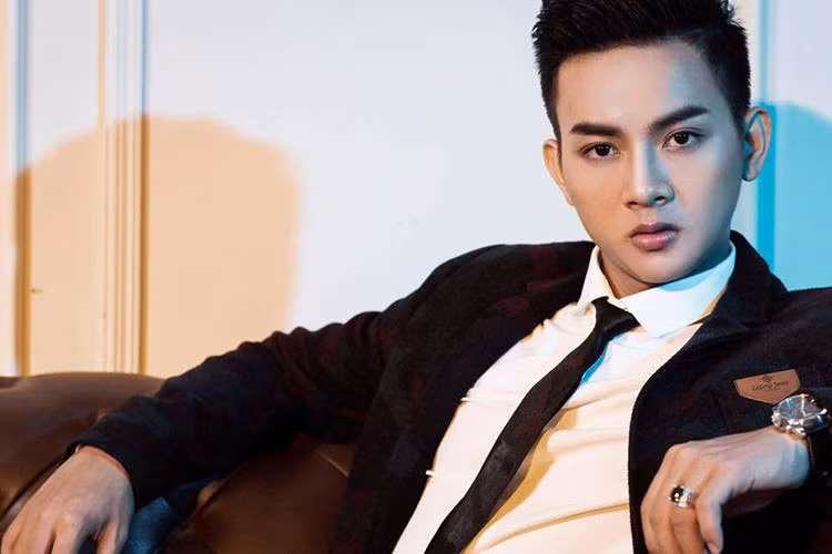 Con nuôi Hoài Linh điển trai như hot boy khiến fan nữ đổ rần rần. Ảnh: FBNV