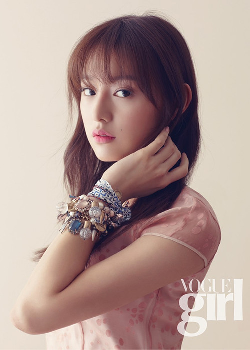 9x bi gan ghep voi Song Joong Ki dep khong kem Song Hye Kyo