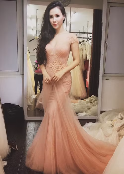 Chuyện tình cảm của nữ MC "Chúng tôi là chiến sĩ" hiện tại là một ẩn số vì cô không chia sẻ với báo chí hay trên trang cá nhân.