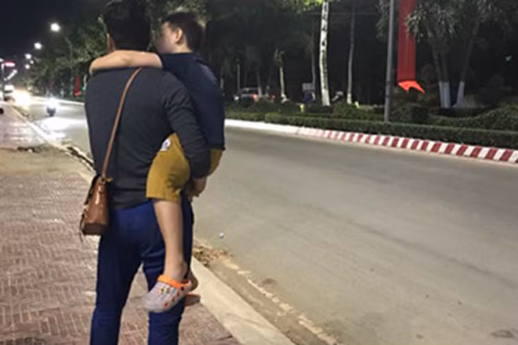 Trung Kiên đã dành tất cả những gì tốt đẹp nhất cho bé Cà Pháo.