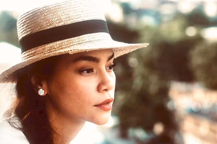 Cách hành xử của Hồ Ngọc Hà cũng được khen là khéo léo khi bị chỉ trích dữ dội vì nghi vấn phá hoại hạnh phúc của vợ chồng đại gia kim cương.