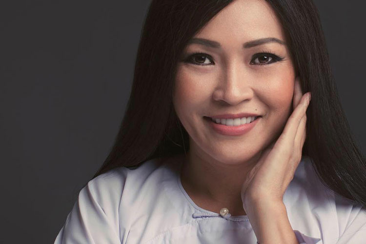 Trên trang cá nhân, Phương Thanh khẳng định cô không phải là con giáp thứ 13, nhấn mạnh cô và con gái được gia đình nội chấp nhận.