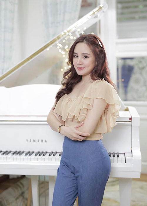 Vy Oanh còn thách thức người tố tung bằng chứng cô cướp chồng. Sau đó, ồn ào lắng xuống khi chồng Vy Oanh lên tiếng bênh vực vợ.