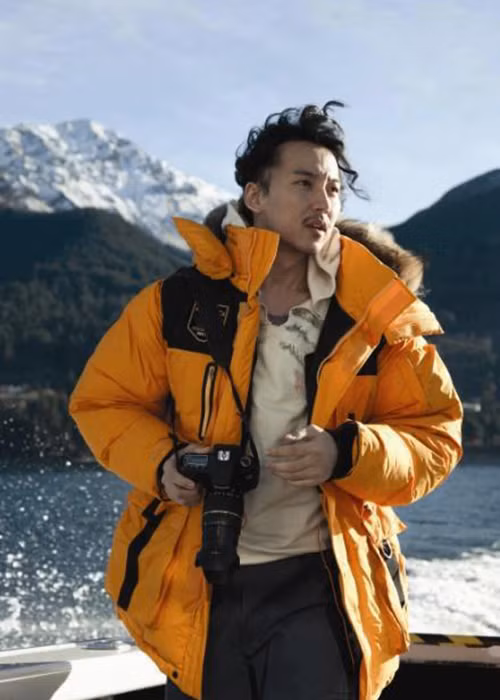 Kim Nam Gil thường được bình chọn là người đàn ông quyến rũ nhất của phụ nữ Hàn Quốc.