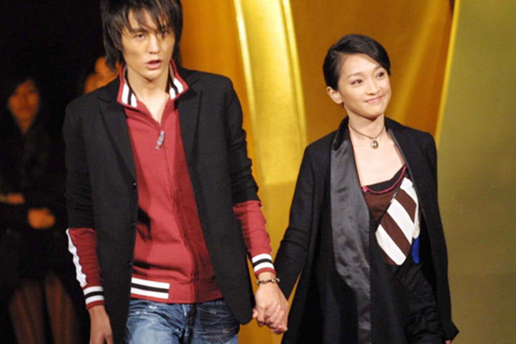 Dàn người tình được công khai của Châu Tấn còn có Phác Thụ. Cả hai yêu nhau từ phim ra ngoài đời thật.