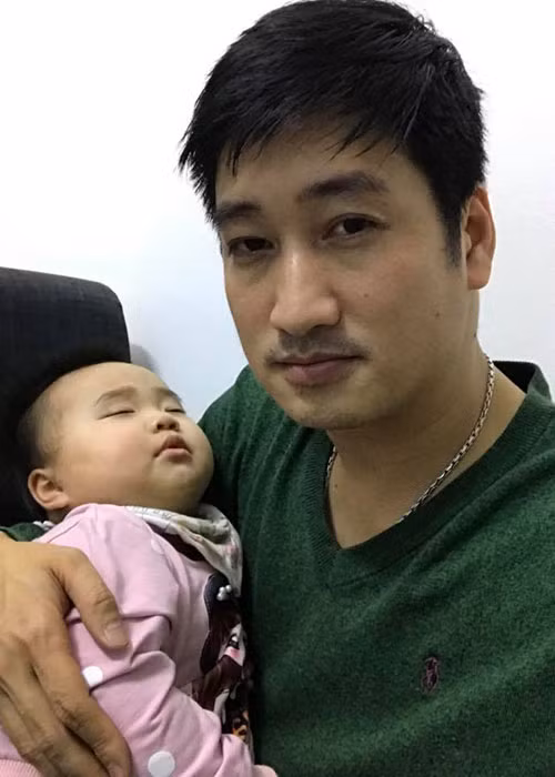 Thái của "Hoa hồng trên ngực trái" có nhiều thời gian dành cho con vào các buổi tối cuối tuần.