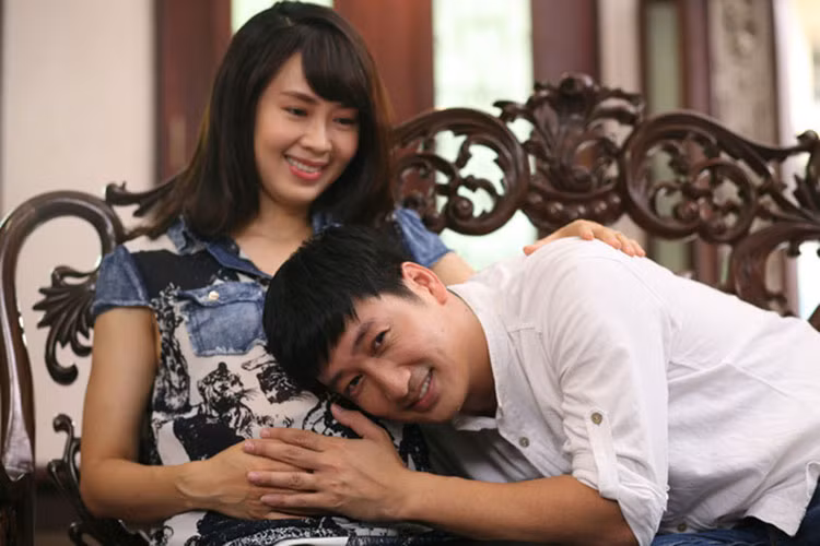 Thái là ông chồng hội tụ nhiều tính xấu từ mê tín, keo kiệt, gia trưởng đến lăng nhăng