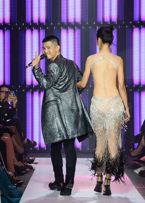 Sau phút bối rối ban đầu, Vũ Ngọc Anh nhanh chóng bắt nhịp, tung hứng ăn ý với Cường Seven. Ảnh: Yan