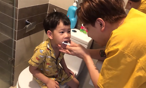 Thu Thuy co “lam mau” hon nhan, loi dung con de PR ban hang?-Hinh-3