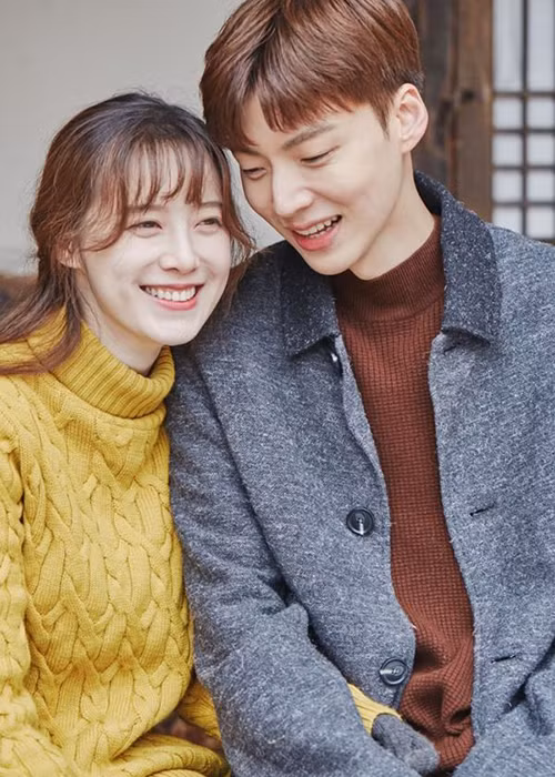 Goo Hye Sun vừa tuyên bố cuộc hôn nhân giữa cô và Ahn Jae Hyun tan vỡ sau 3 năm.