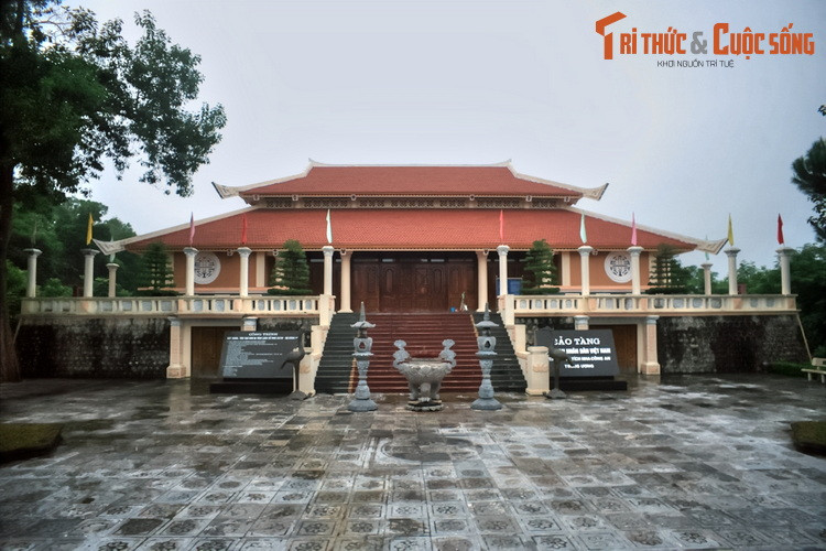 Những năm sau đó, Khu di tích tiếp tục được mở rộng và xây thêm nhiều hạng mục mới, như Quảng trường 19/8; Bảo tàng Công an Nhân dân; Tượng đài bảo vệ an ninh Tổ quốc; Phù điêu “65 năm Công an Nhân dân chiến đấu, xây dựng và trưởng thành”; Bia ghi danh các tập thể, cá nhân Anh hùng lực lượng Công an Nhân dân...