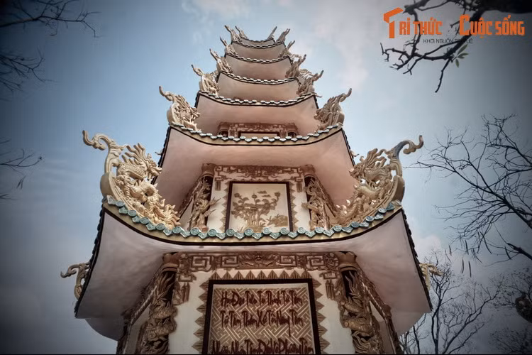 Thực tế, trong nhiều năm qua, hàng ngày vẫn có nhiều đôi trai gái đến viếng chùa mà không xảy ra chuyện gì cả. Vì vậy có thể khẳng định lời đồn về ngôi chùa “sát” tình duyên là hoang đường.