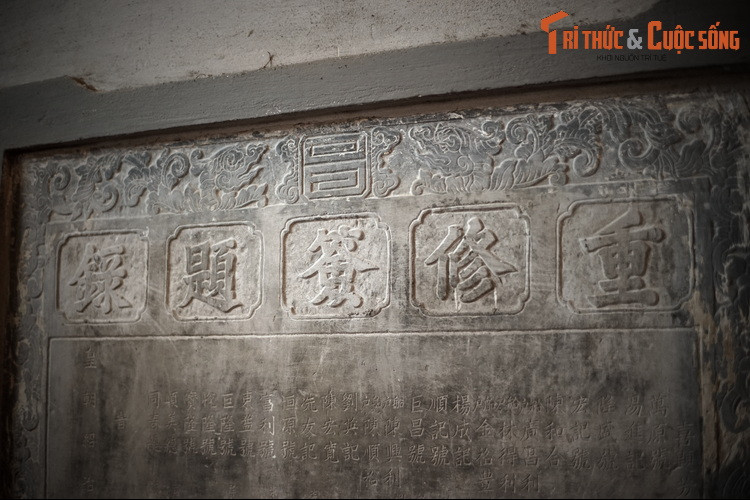 Theo thông lệ, vào hai dịp mùa xuân và mùa thu, cụ thể là ngày 28/3 và 29/9 Âm lịch hàng năm, nhà đền cùng nhân dân trong vùng sẽ long trọng tổ chức tế lễ để tưởng niệm ngày sinh và ngày hóa của Thần Hỏa.