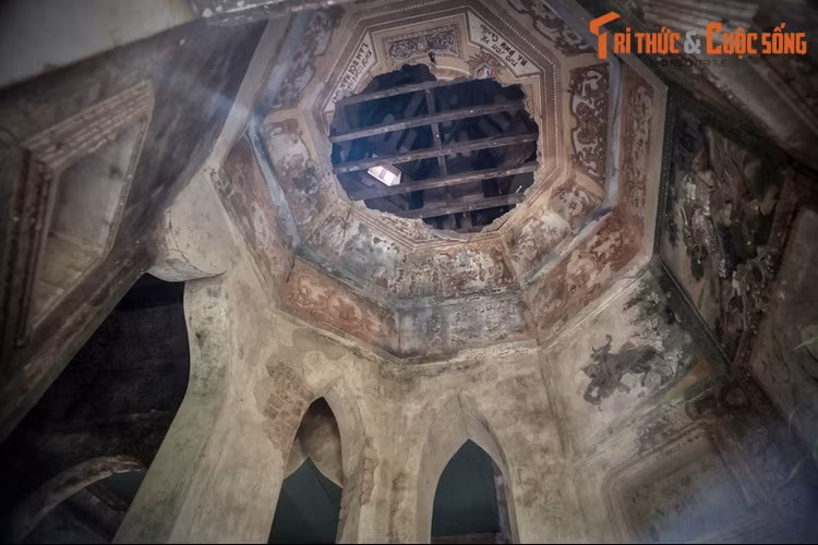 Ngày nay, khu mộ mang nhiều giá trị về kiến trúc và mỹ thuật này đã xuống cấp và biến dạng nghiêm trọng, khiến những du khách phương xa có dịp ghé thăm không khỏi tiếc nuối cho một công trình độc đáo mang đậm bản sắc văn hóa Nam Bộ xưa...