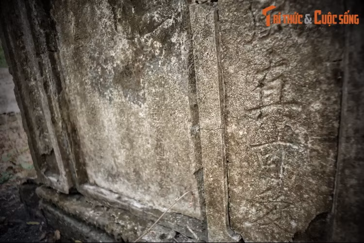 Nổi giận lôi đình, vua không còn coi trọng những ân tình ngày trước. Ông đã ban hình phạt nặng nề và tàn nhẫn nhất dành cho gia tộc Lê Phước: Tru di tam tộc và tịch thu toàn bộ gia sản. Cả dòng họ tưởng chừng đến thời vinh hiển, phút chốc bị xóa sổ.