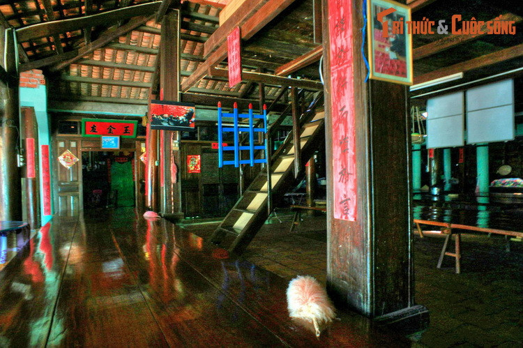 Hàng năm vào ngày giỗ Ông Trần (20 tháng 2 Âm lịch) và ngày Tết Trùng cửu (9 tháng 9 âm lịch), Nhà Lớn Long Sơn đều có tổ chức lễ hội long trọng, thu hút hàng chục ngàn người gần xa về tham dự.