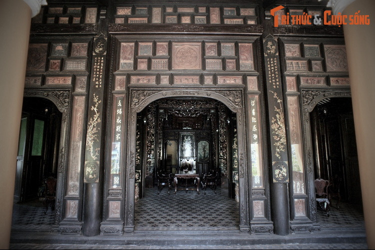 Bà Sanh có một đời chồng là ông Dương Tấn Bổn. Được hưởng của hồi môn của hai gia đình có thế lực, hai vợ chồng nắm trong tay những cơ sở buôn bán lúa gạo lớn, khai khẩn nhiều ruộng đất, giao thương với cả các nước trong vùng, được biết đến như những người giàu nhất Gò Công.