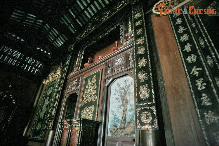 Trong tâm trạng đau đớn, bà Sanh đem xác chồng về chôn tại Gò Công. Sau dó bà vào chùa quy y và giao quyền trông nom, quán xuyến ngôi nhà cho Dương Thị Hương (con riêng của bà) và rể là Tri huyện Trường Bình.