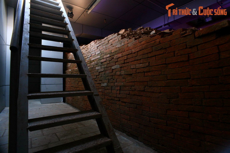 3. Cuối năm 2008, trong quá trình đào móng xây dựng lại tòa Tam bảo trong Dự án trùng tu, tôn tạo chùa Phật Tích (huyện Tiên Du), các nhà khảo cổ đã phát hiện ra nền móng của một tòa bảo tháp ngàn tuổi.