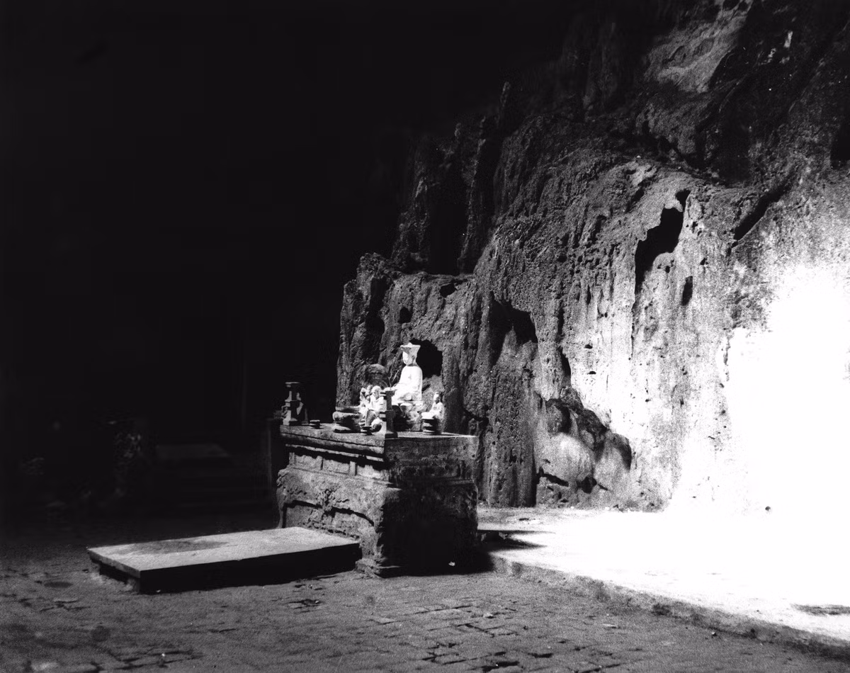 Bên trong động Huyền Không ở Ngũ Hành Sơn.