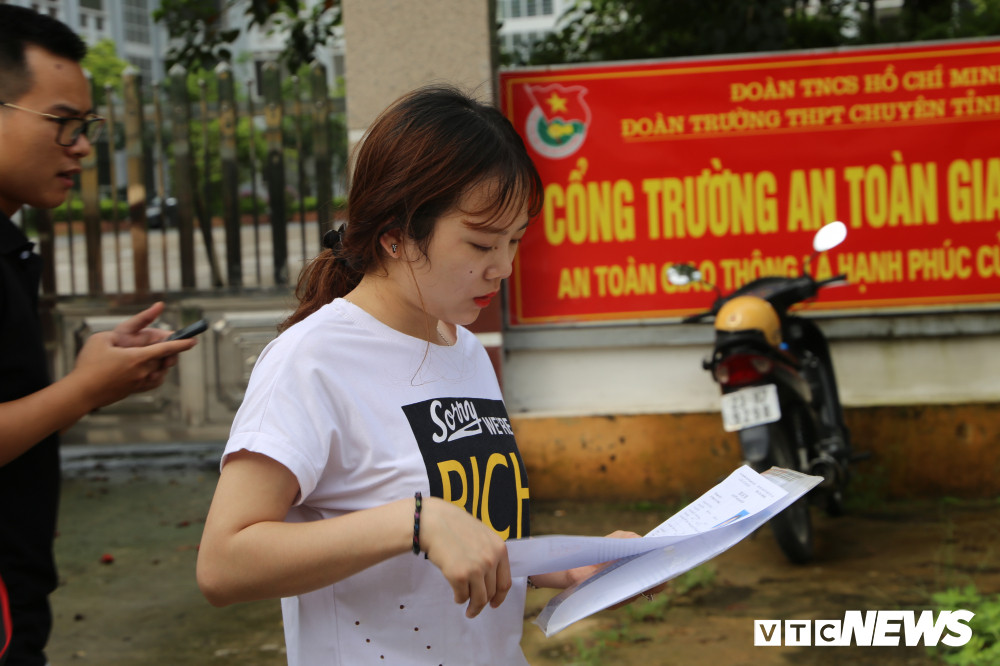 Không được vào thi môn Ngữ Văn, P.T.S lo lắng, bất an. Ảnh VTC