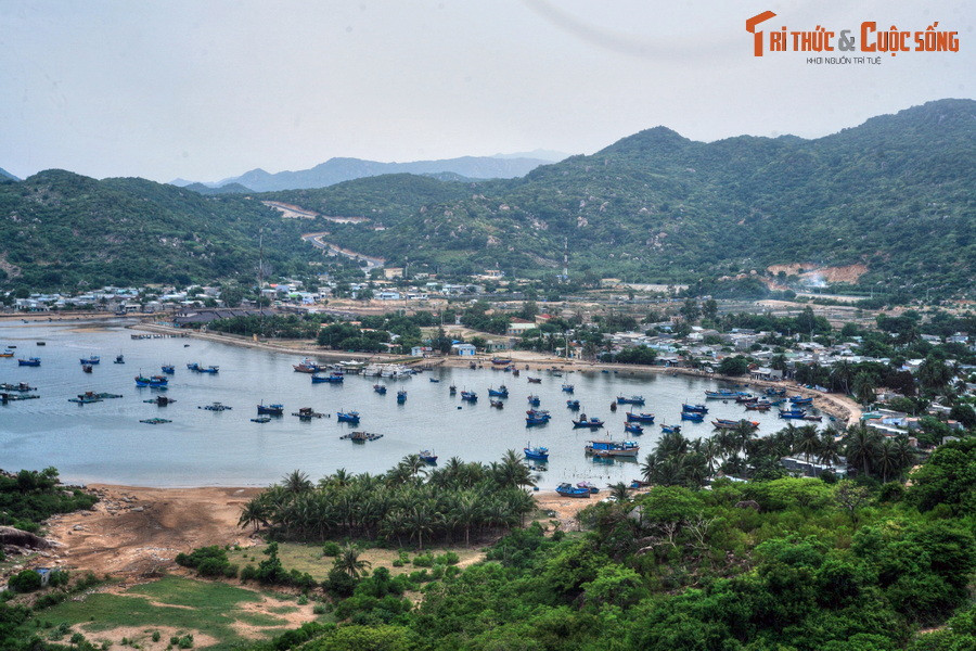 14. Ninh Thuận (105 km bờ biển). Địa phương giáp biển: Thuận Bắc, Ninh Hải, Phan Rang – Tháp Chàm, Ninh Phước, Thuận Nam. Ảnh: Vịnh Vĩnh Hy (huyện Ninh Hải).