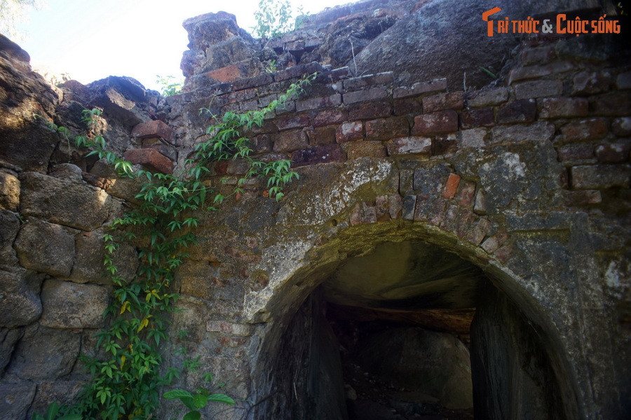 Đến năm 1866, ông Nguyễn Công Tấn chủ trương xây dựng chùa trên nền đồn Thiên Xuân cũ, thuộc địa phận thôn Trường Lệ, xã Hành Tín Đông, huyện Nghĩa Hành, tỉnh Quảng Ngãi hiện nay.