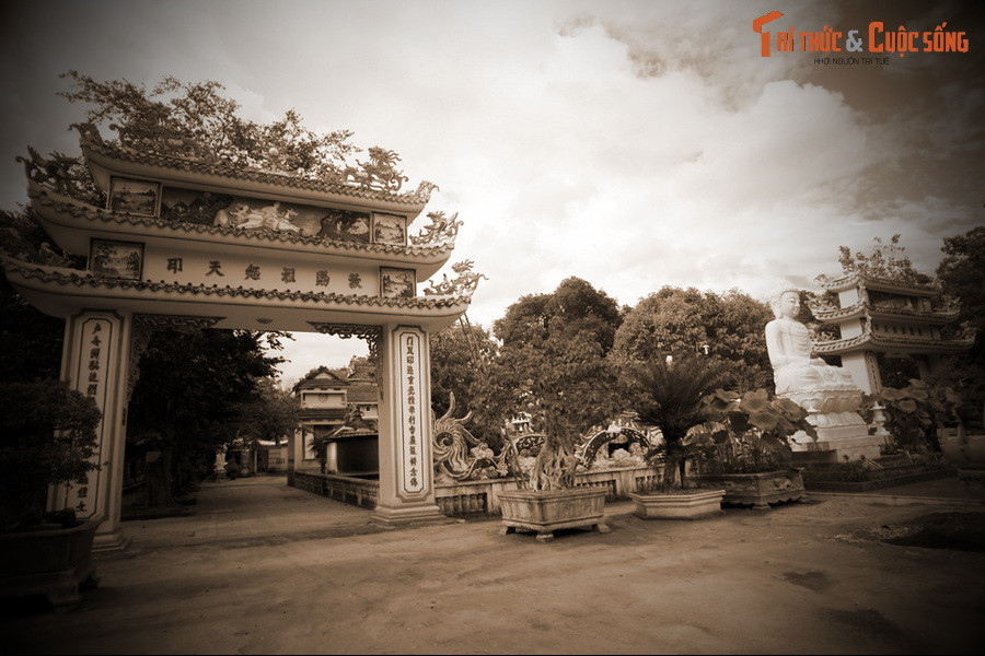 Ba giai thoai ly ky ve ngoi chua noi tieng nhat Quang Ngai