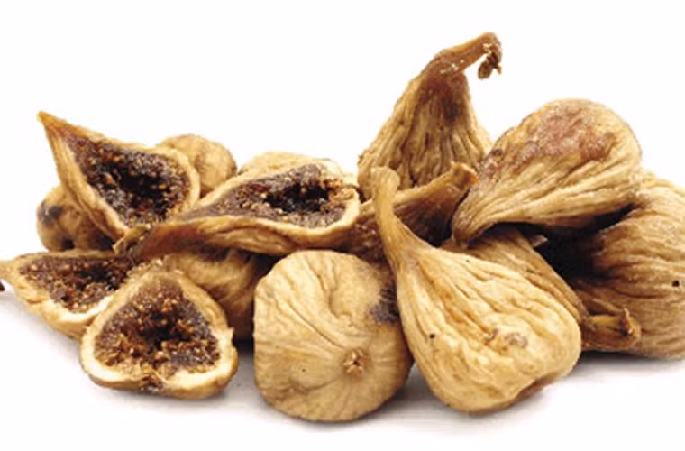 Viêm họng: Sung tươi sấy khô, tán bột rồi lấy một ít bột này thổi vào họng. Hoặc sung tươi gọt vỏ, thái phiến, sắc kỹ lấy nước, cho thêm đường phèn rồi cô nhỏ lửa thành dạng cao, ngậm hàng ngày. Cũng có thể dùng bột sung khô mỗi ngày uống 2-3 lần, mỗi lần 6-9g với nước ấm chữa viêm loét dạ dày tá tràng.