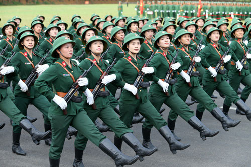 Khối nữ Quân y…