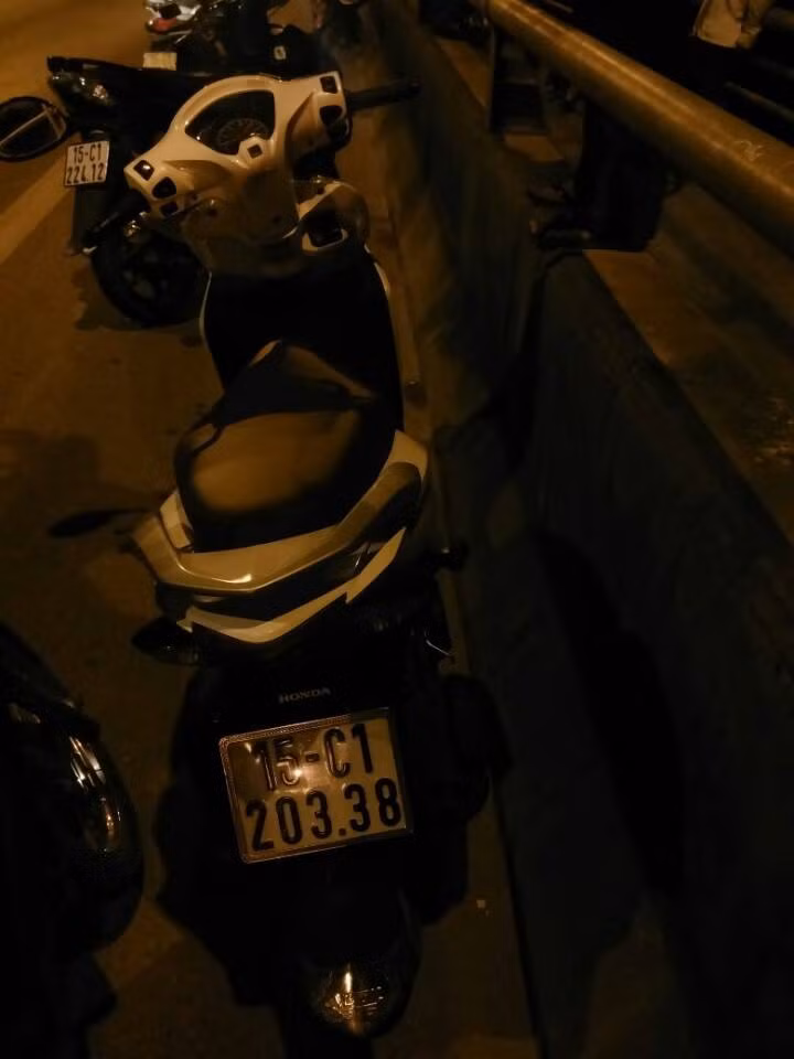 Hai Phong: Mot phu nu nhay cau tu tu sau khi sinh